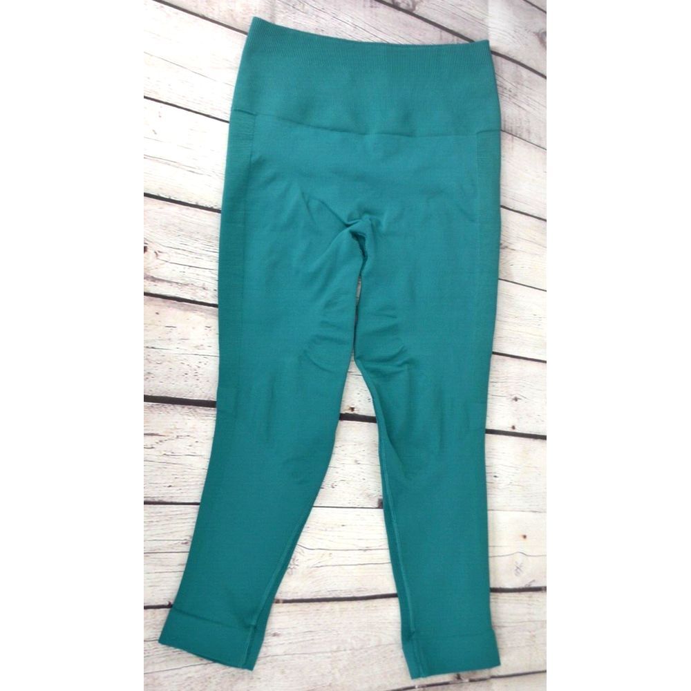 LULULEMON Women's Q5 Compression‎ Leggings Workout Pants SIZE 6 Green